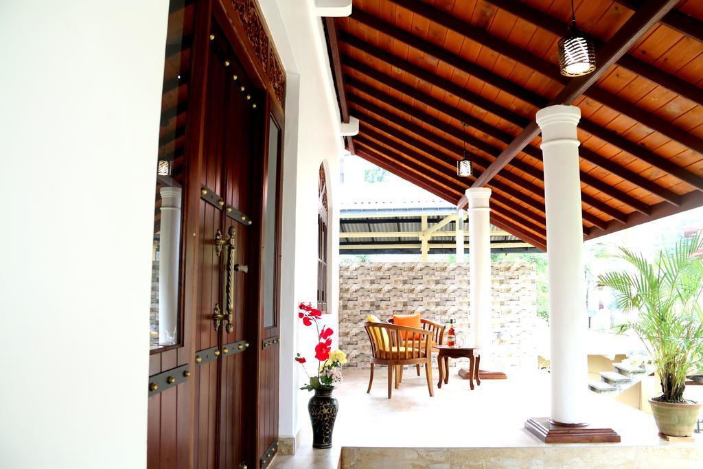 Nivahana Homestay Канді Екстер'єр фото